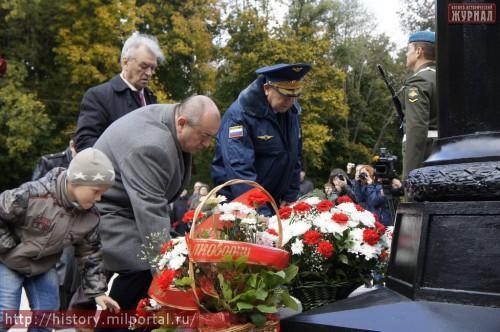 Возложение цветов к памятнику М.Д.Скобелеву