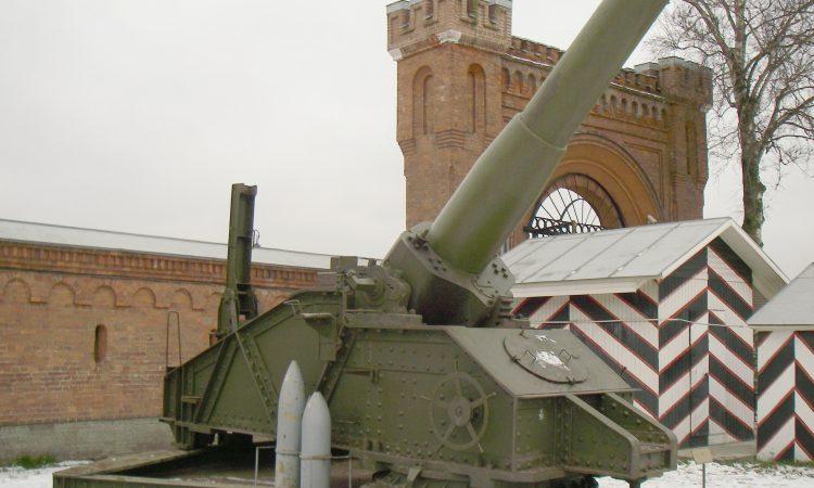 305-мм гаубица. Санкт-Петербургский музей артиллерии.